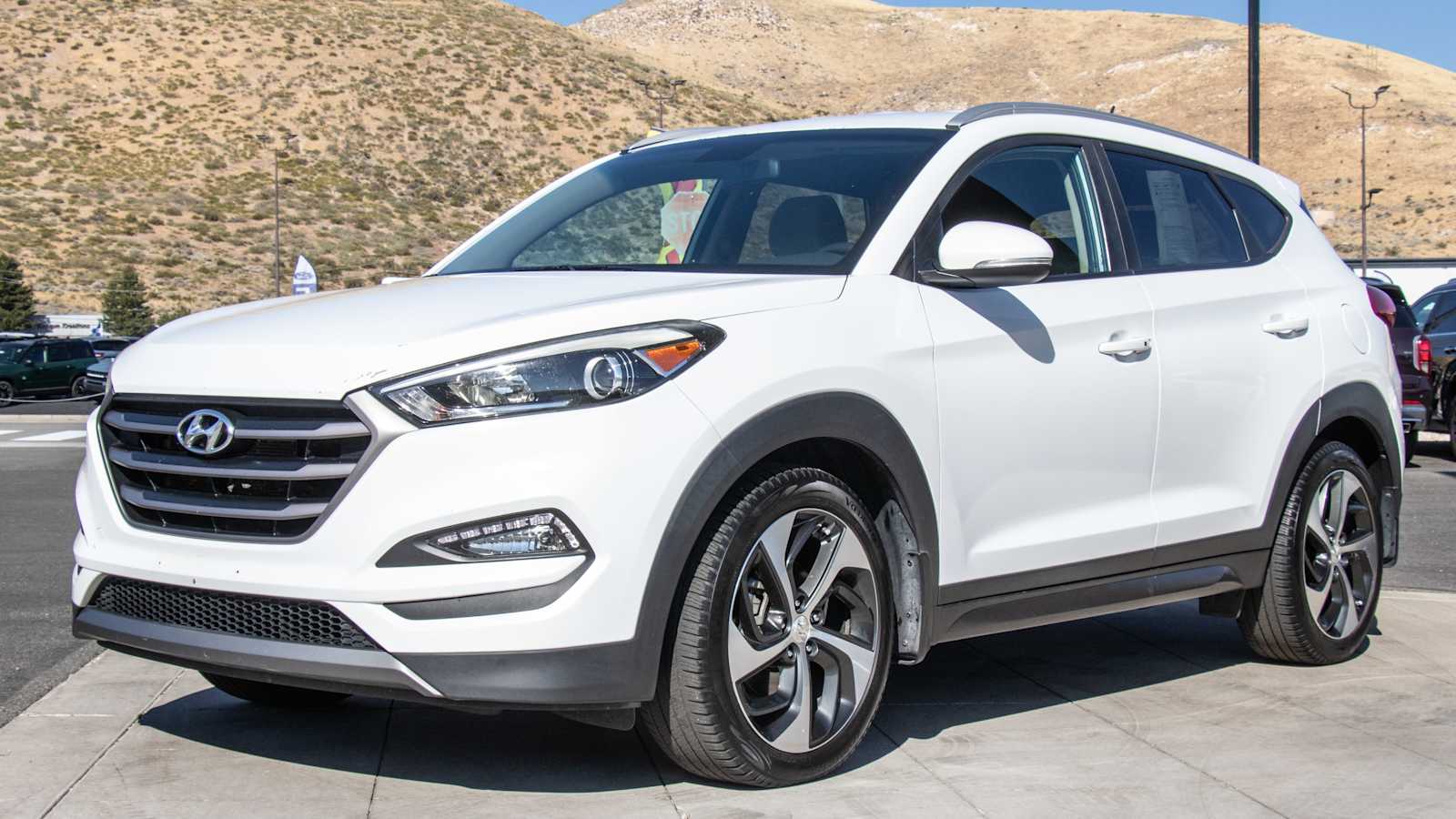 2016 Hyundai Tucson Sport 3