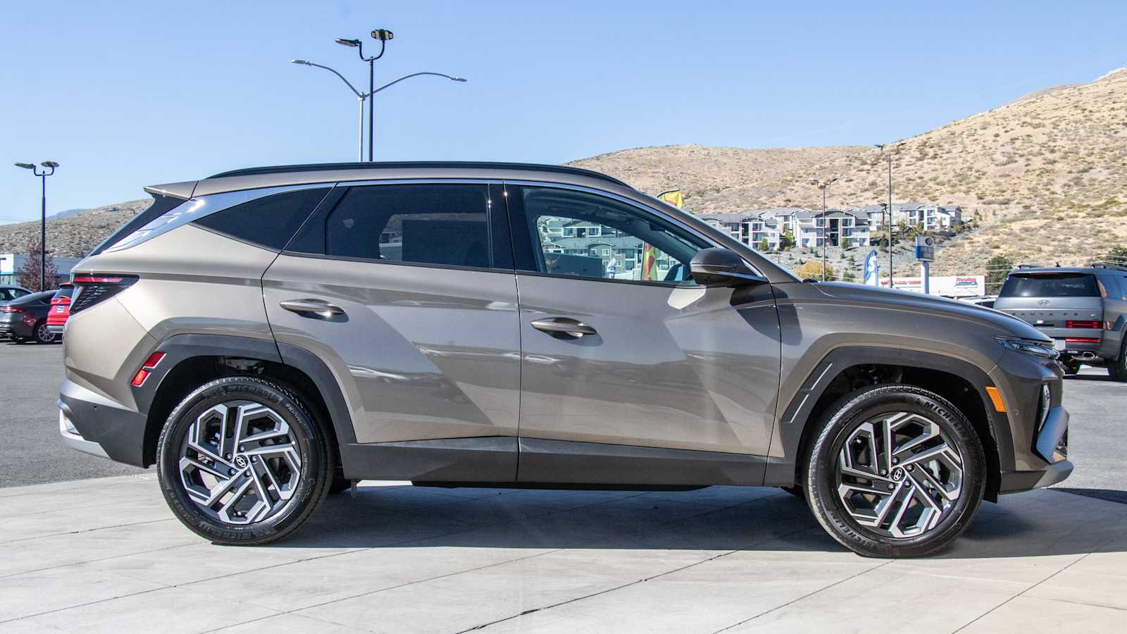 2025 Hyundai Tucson Hybrid Limited 8