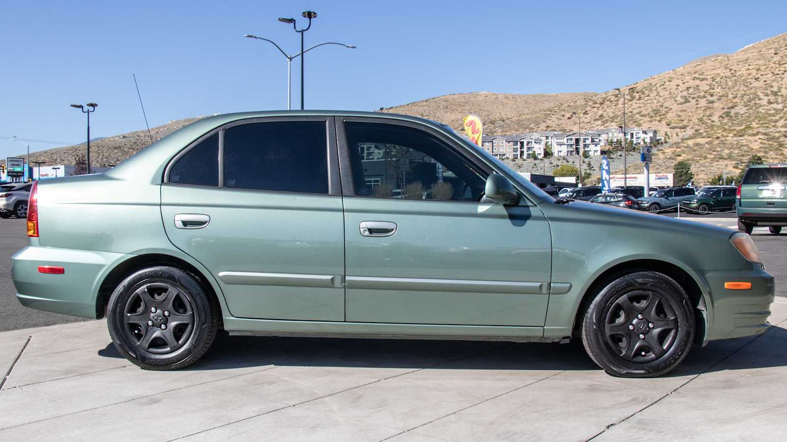 2004 Hyundai Accent GL 8