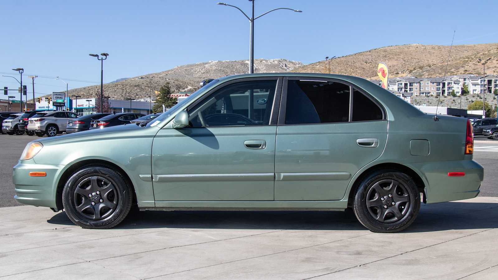 2004 Hyundai Accent GL 4