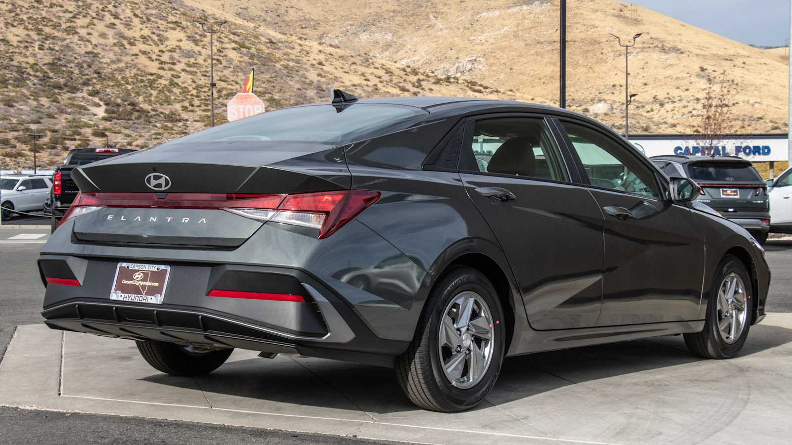 2025 Hyundai Elantra SE 7