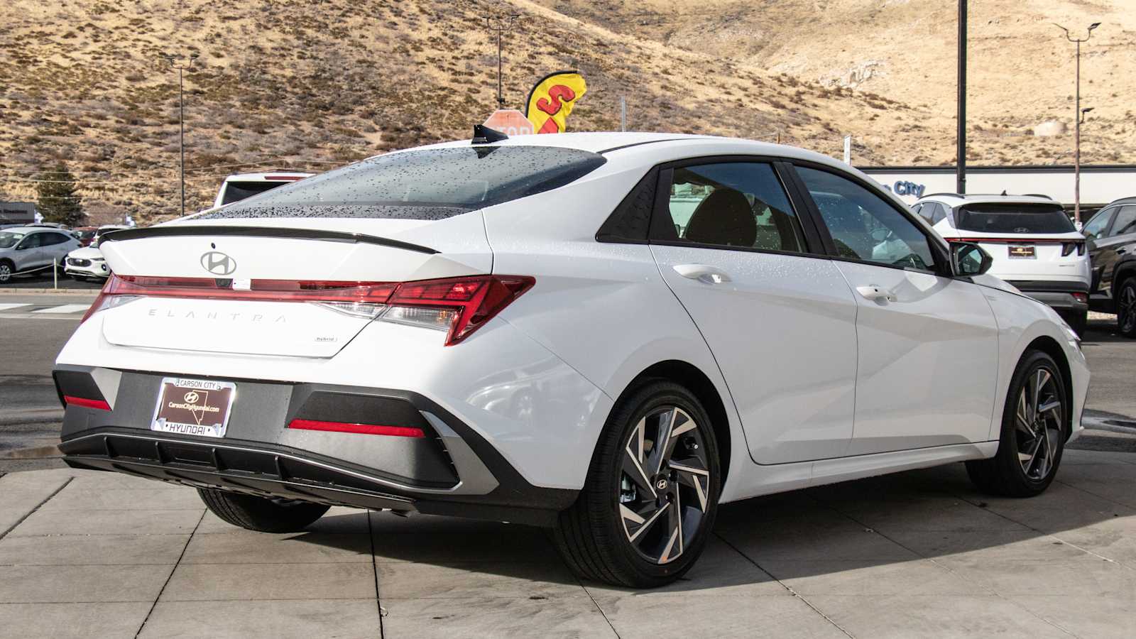 2025 Hyundai Elantra Hybrid SEL Sport 6