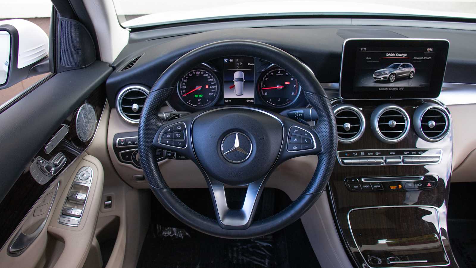 2018 Mercedes-Benz GLC GLC 300 12