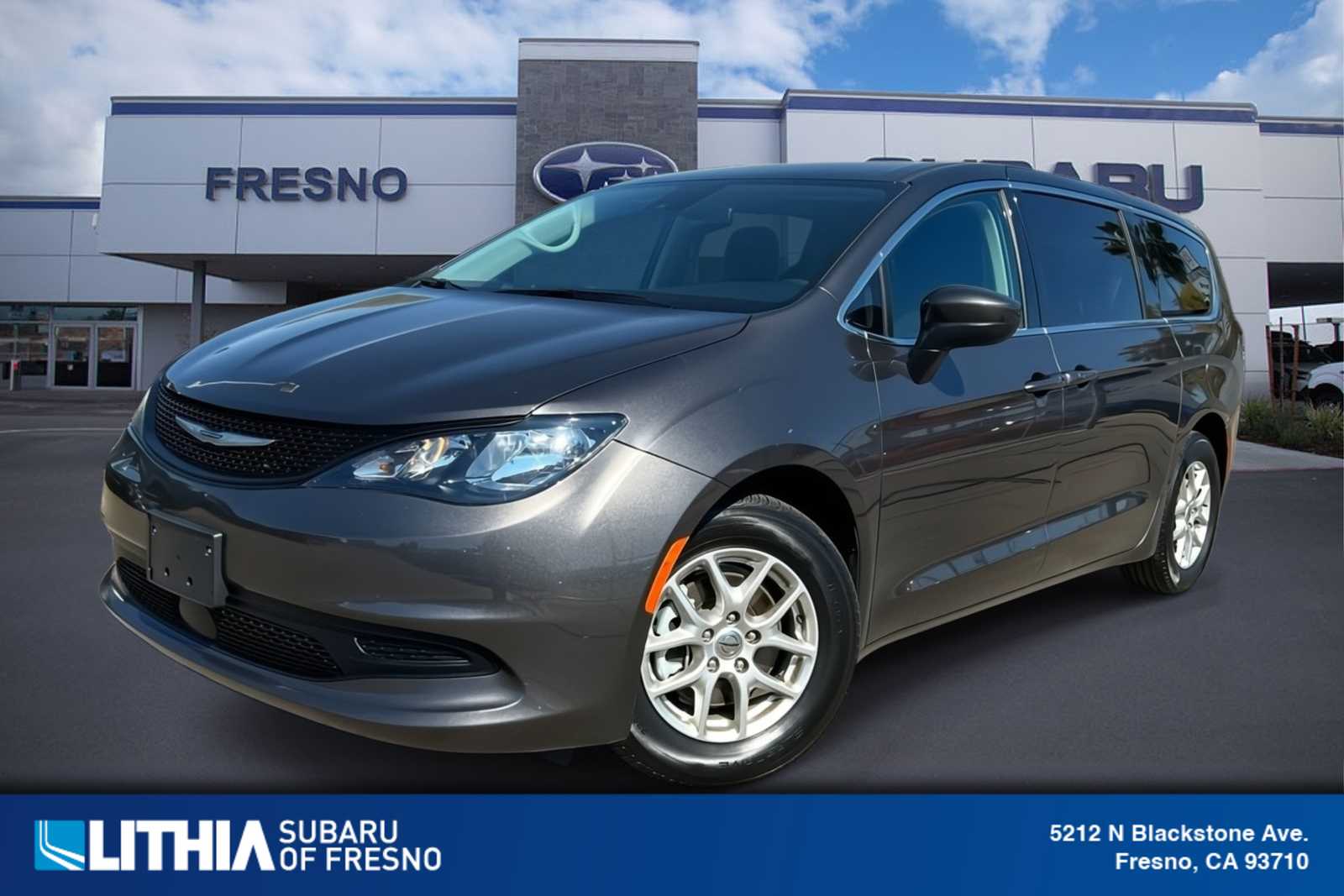 2023 Chrysler Voyager LX