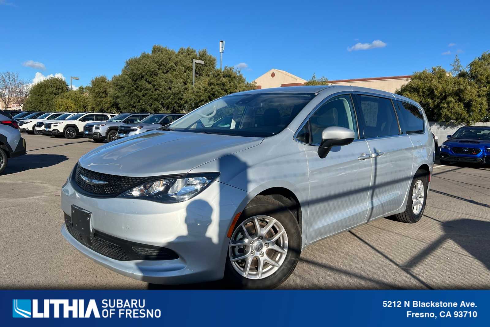 2023 Chrysler Voyager LX's photo