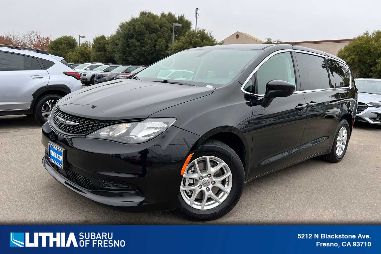 2022 Chrysler Voyager LX