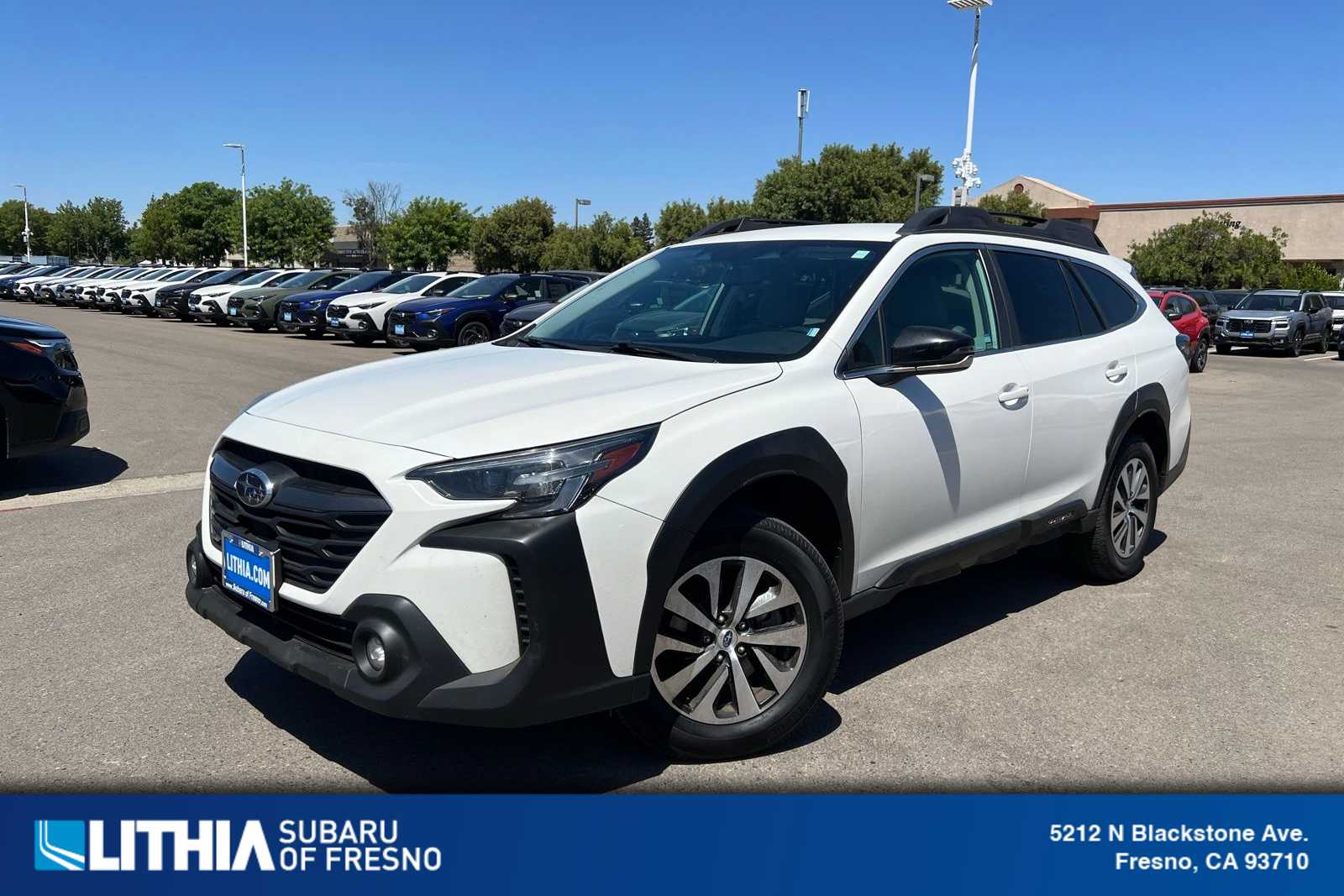 2024 Subaru Outback Premium's photo