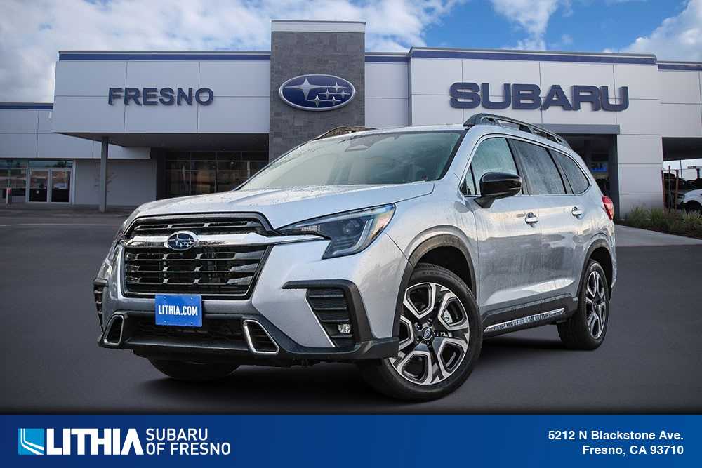 2025 Subaru Ascent Onyx Edition Touring photo 2
