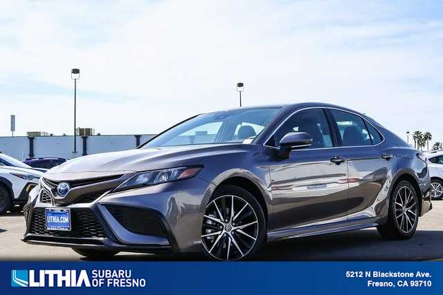 2024 Toyota Camry Hybrid SE