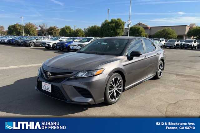 2020 Toyota Camry SE