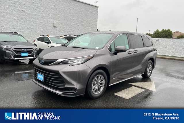 2021 Toyota Sienna LE