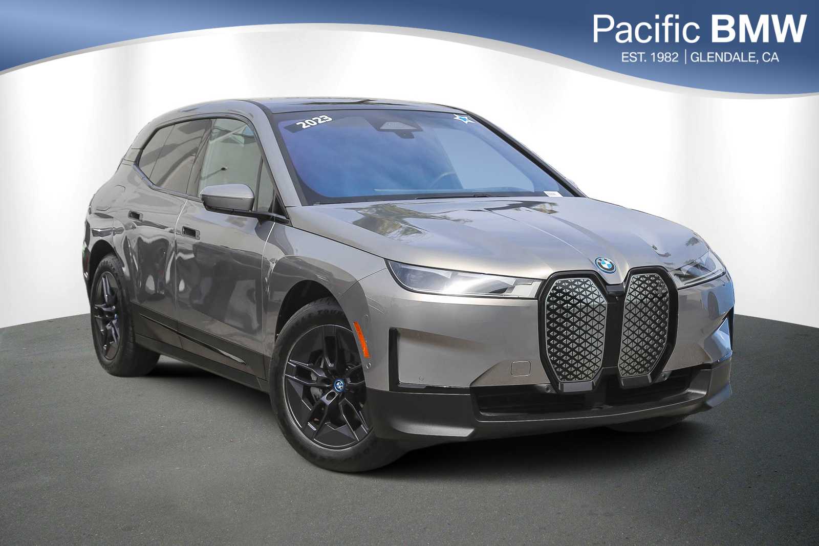Gray (Oxide Grey Metallic) 2023 BMW iX xDrive50 AWD SUV / Crossover All-Wheel Drive 1-Speed Automatic