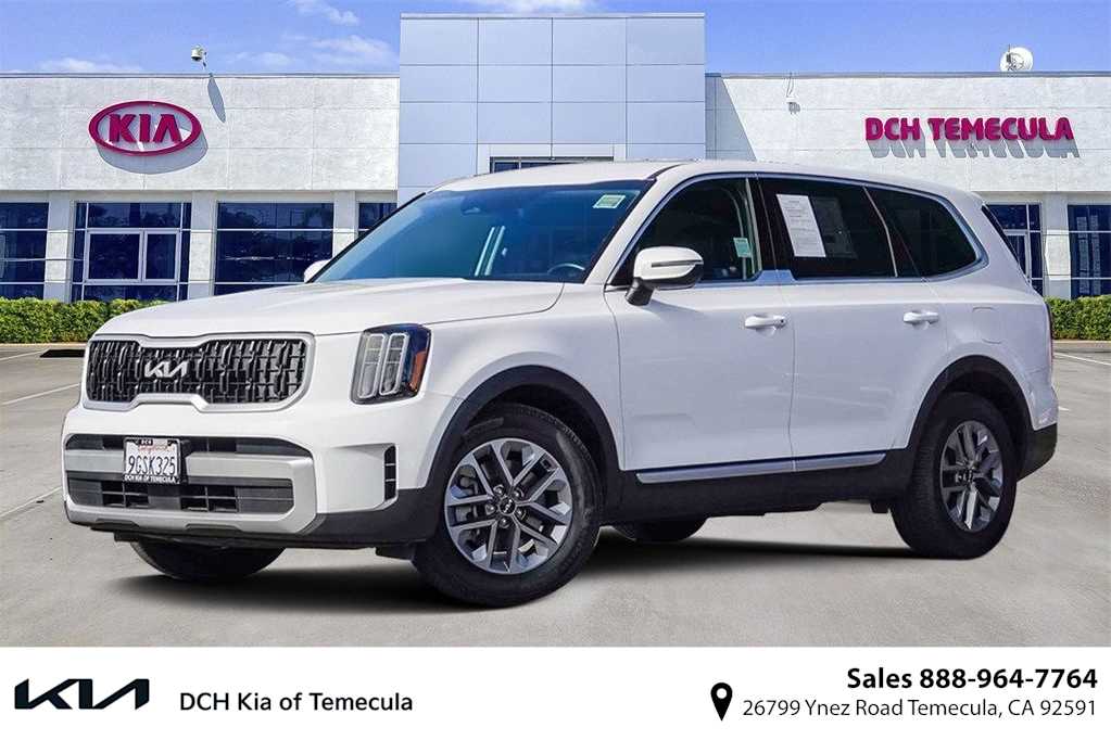Glacial White Pearl 2023 Kia Telluride LX FWD SUV / Crossover Front-Wheel Drive 8-Speed Automatic