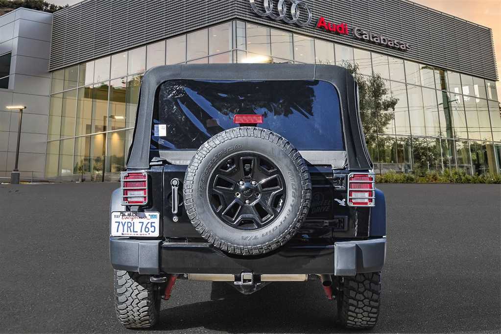 2017 Jeep Wrangler Unlimited Willys Wheeler 5