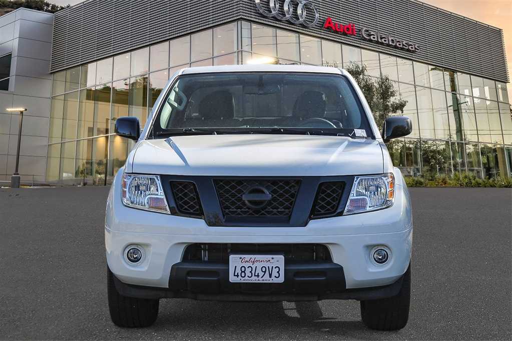 2021 Nissan Frontier SV Crew Cab 4x2 Auto 2