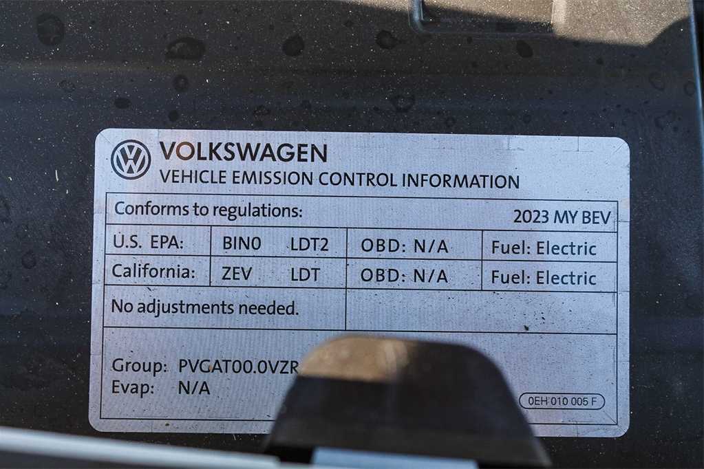 2023 Volkswagen ID.4 Pro 30