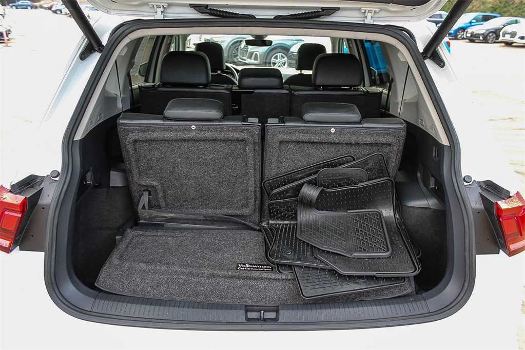 2018 Volkswagen Tiguan SEL Premium 29