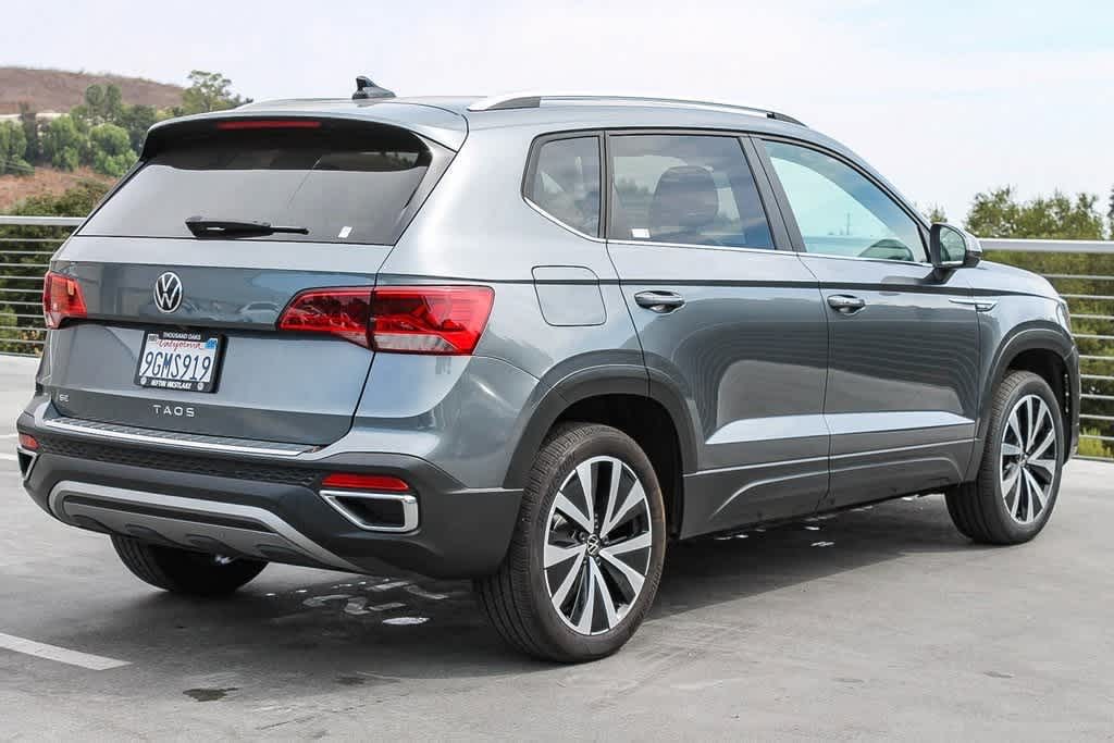 2023 Volkswagen Taos SE 4