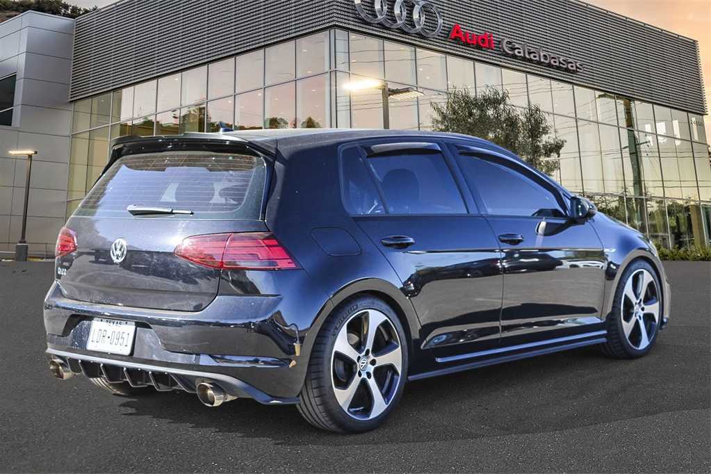 2018 Volkswagen Golf GTI S 4