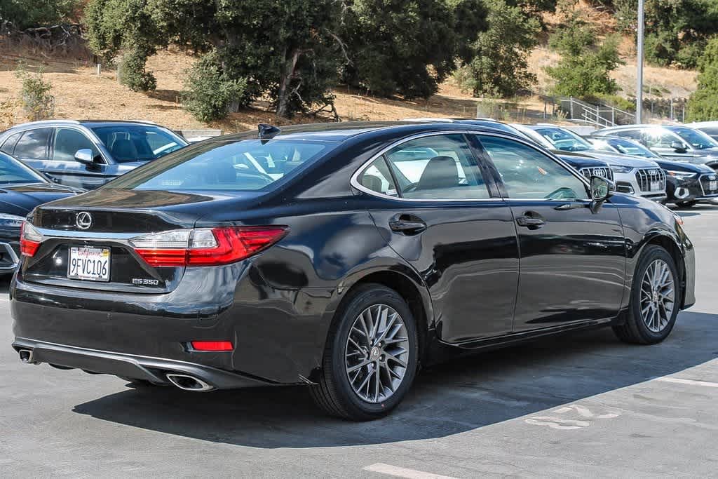 2018 Lexus ES  4