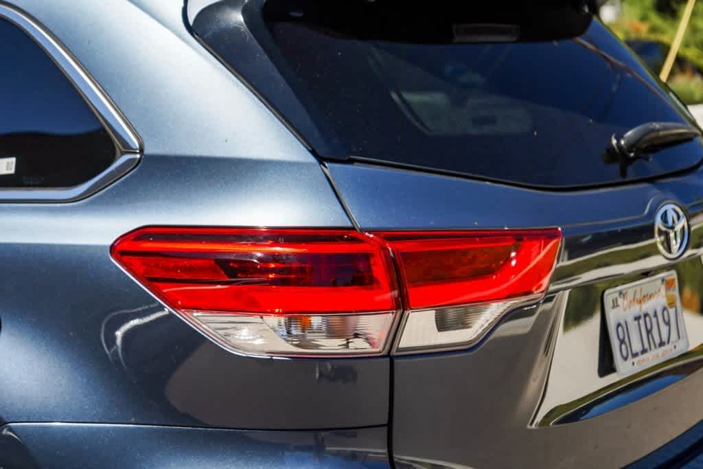 2019 Toyota Highlander Limited 12