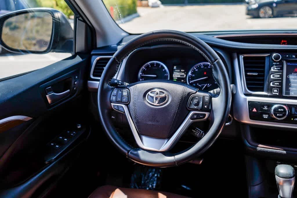 2019 Toyota Highlander Limited 16