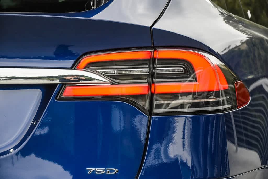2017 Tesla Model X 75D 8