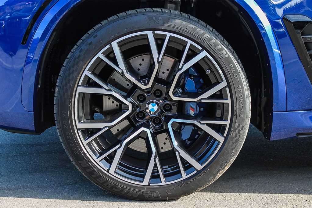 2024 BMW X5 M Competition 10