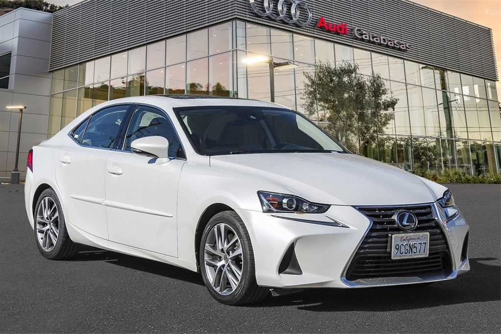 2020 Lexus IS  3