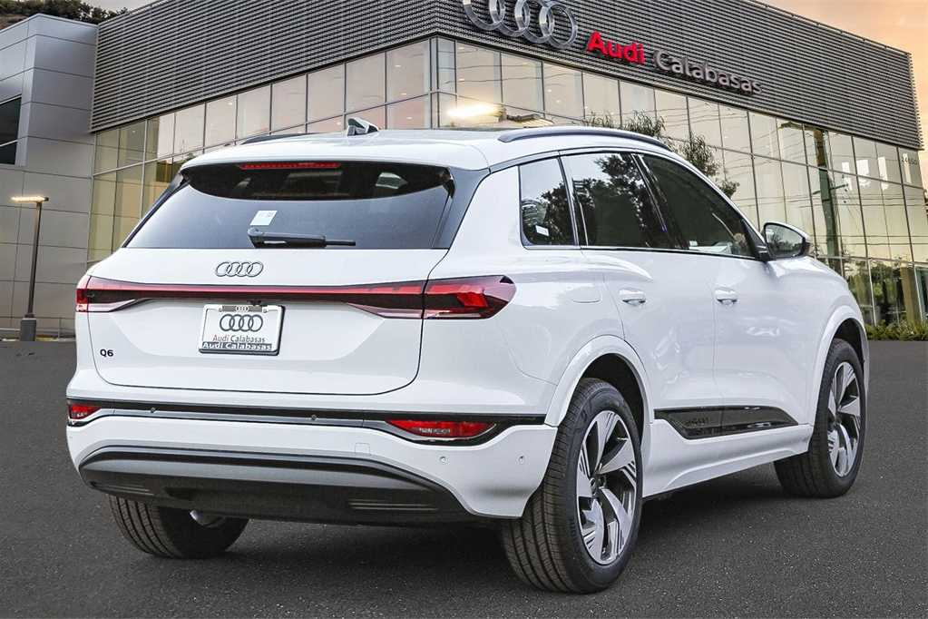 2025 Audi Q6 e-tron Premium Plus 4