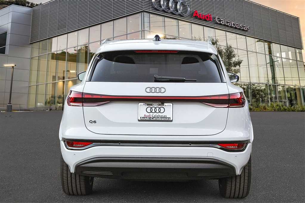 2025 Audi Q6 e-tron Premium Plus 5