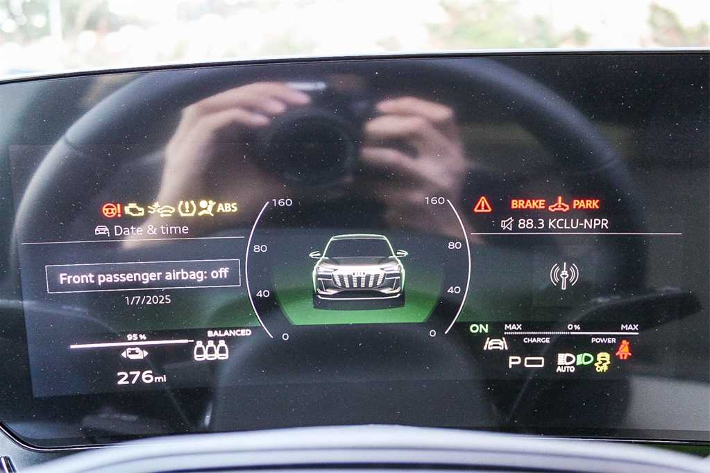 2025 Audi Q6 e-tron Premium Plus 26