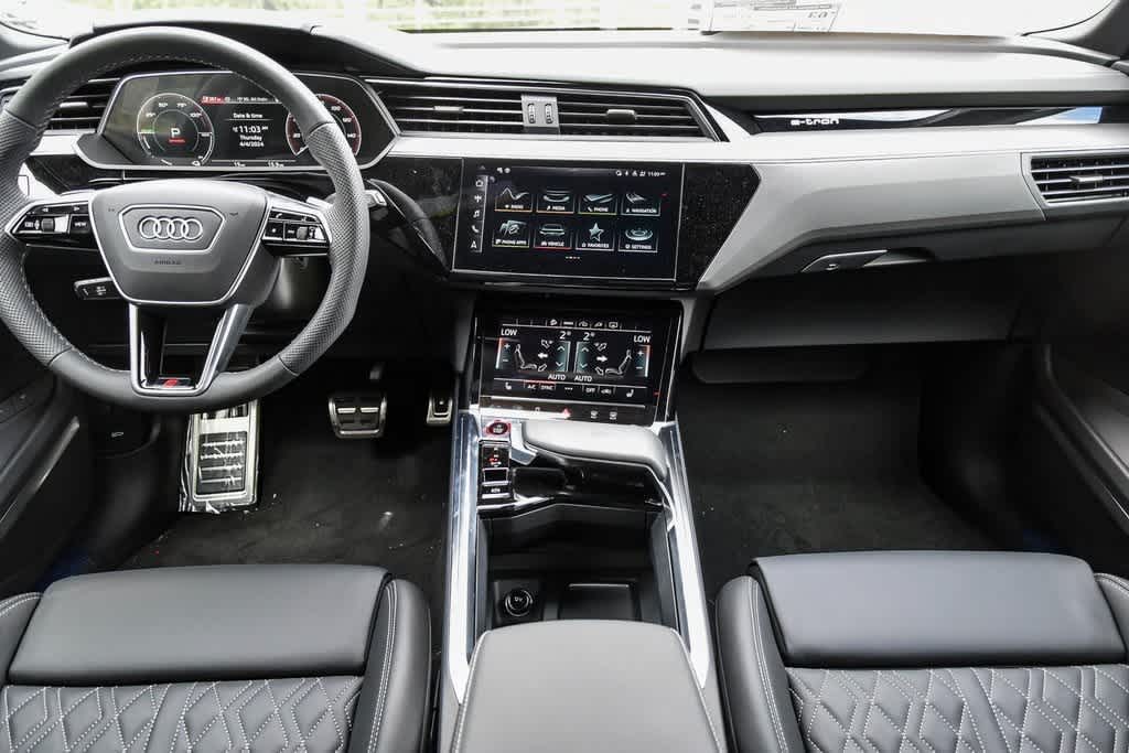 2024 Audi SQ8 e-tron Premium Plus 11