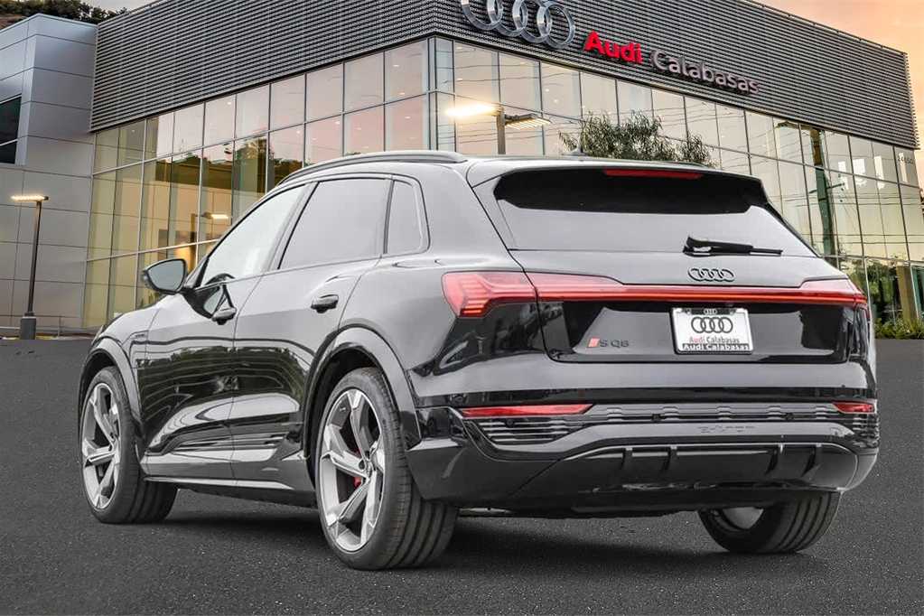 2024 Audi SQ8 e-tron Premium Plus 6