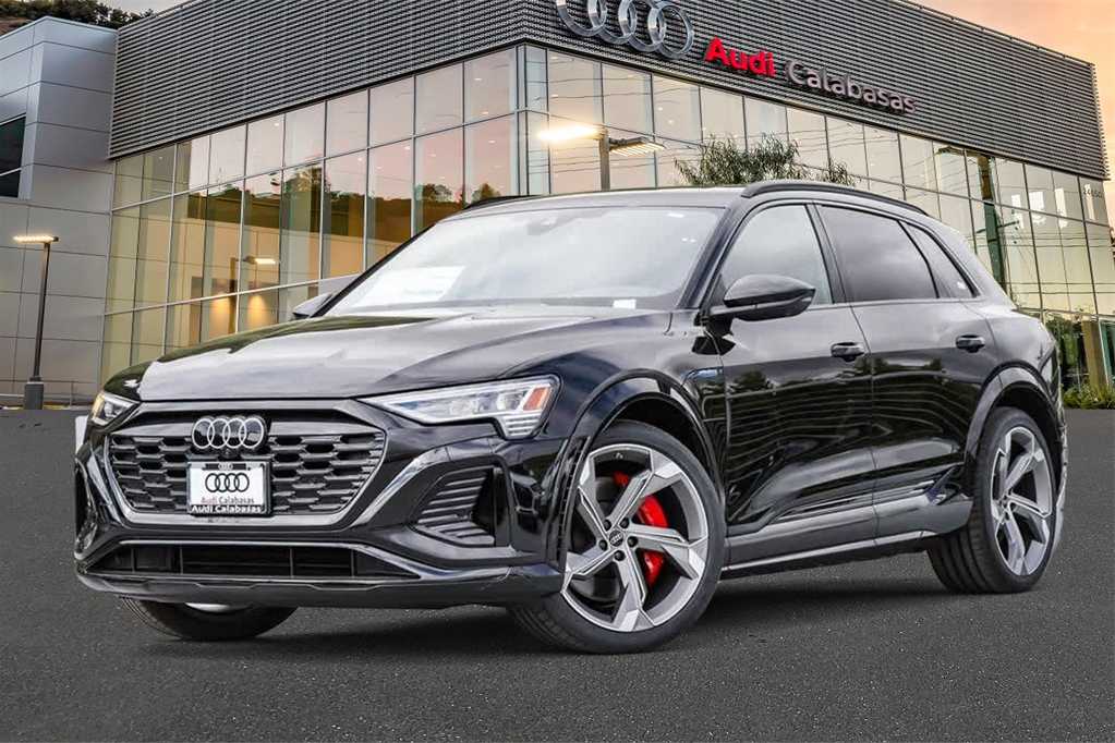 2024 Audi SQ8 e-tron Premium Plus 1