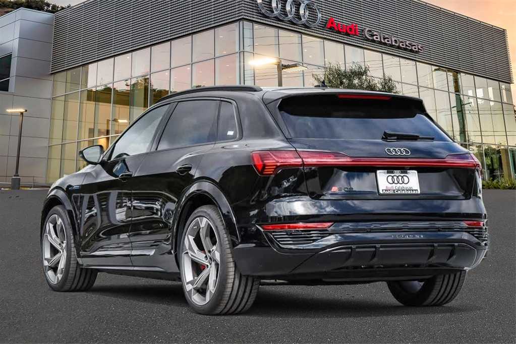 2024 Audi SQ8 e-tron Premium Plus 6