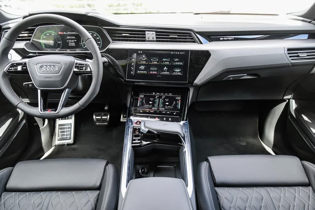 2024 Audi SQ8 e-tron Premium Plus 11