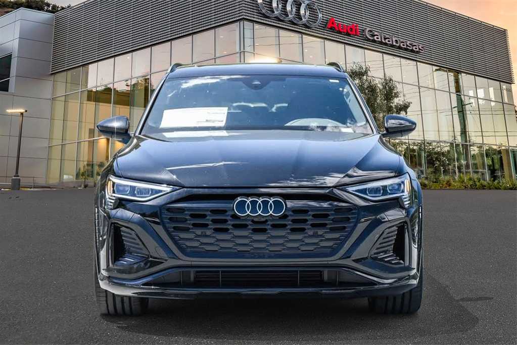 2024 Audi SQ8 e-tron Premium Plus 2