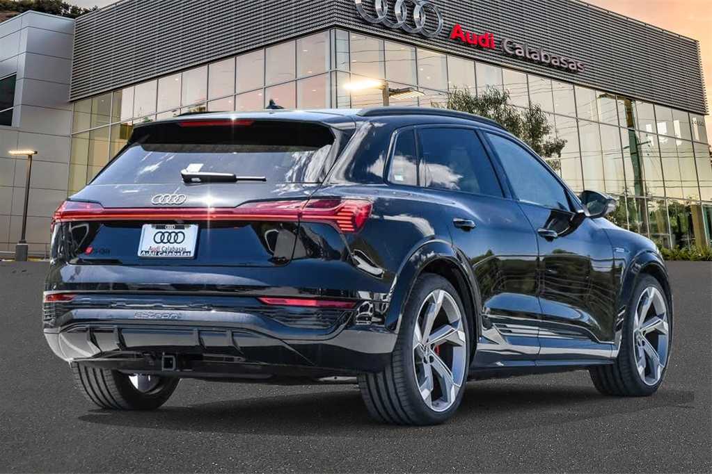 2024 Audi SQ8 e-tron Premium Plus 4