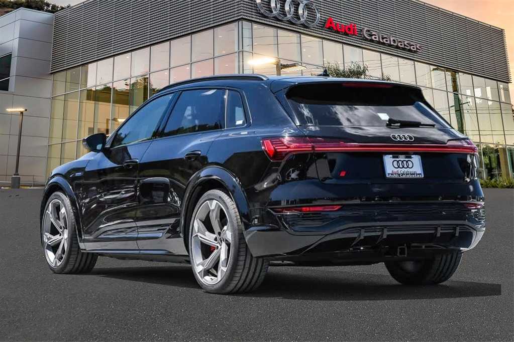 2024 Audi SQ8 e-tron Premium Plus 6