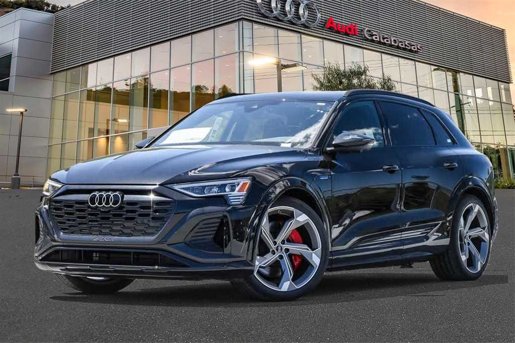 2024 Audi SQ8 e-tron Premium Plus 1