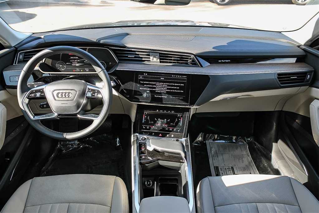 2024 Audi Q8 e-tron Premium Plus 12