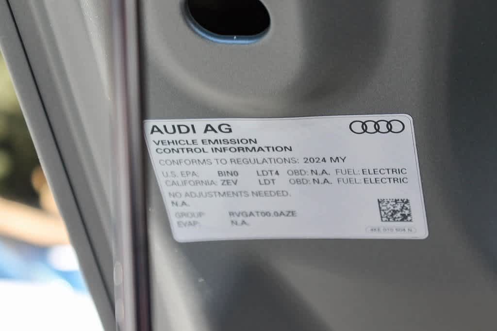 2024 Audi Q8 e-tron Premium Plus 31