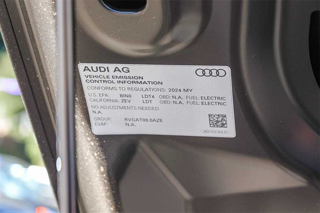 2024 Audi Q8 e-tron Premium Plus 31