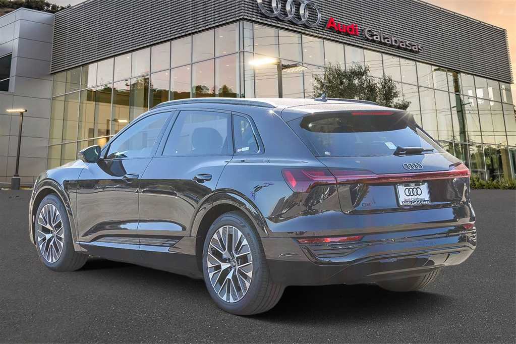 2024 Audi Q8 e-tron Premium Plus 6