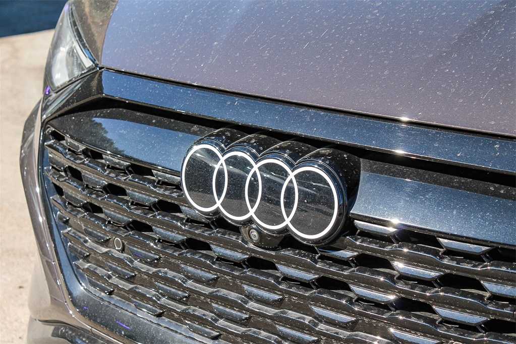 2024 Audi Q8 e-tron Premium Plus 9