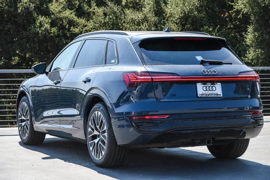 2024 Audi Q8 e-tron Premium Plus 6