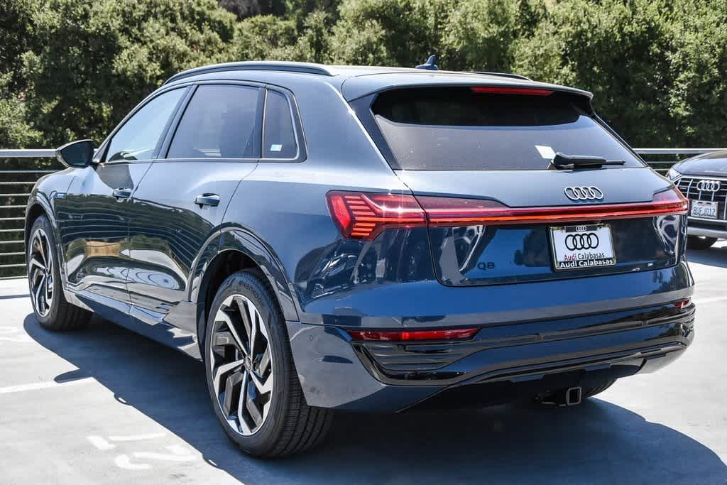 2024 Audi Q8 e-tron Premium Plus 6