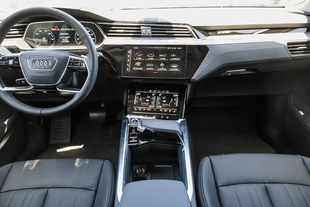 2024 Audi Q8 e-tron Premium Plus 11