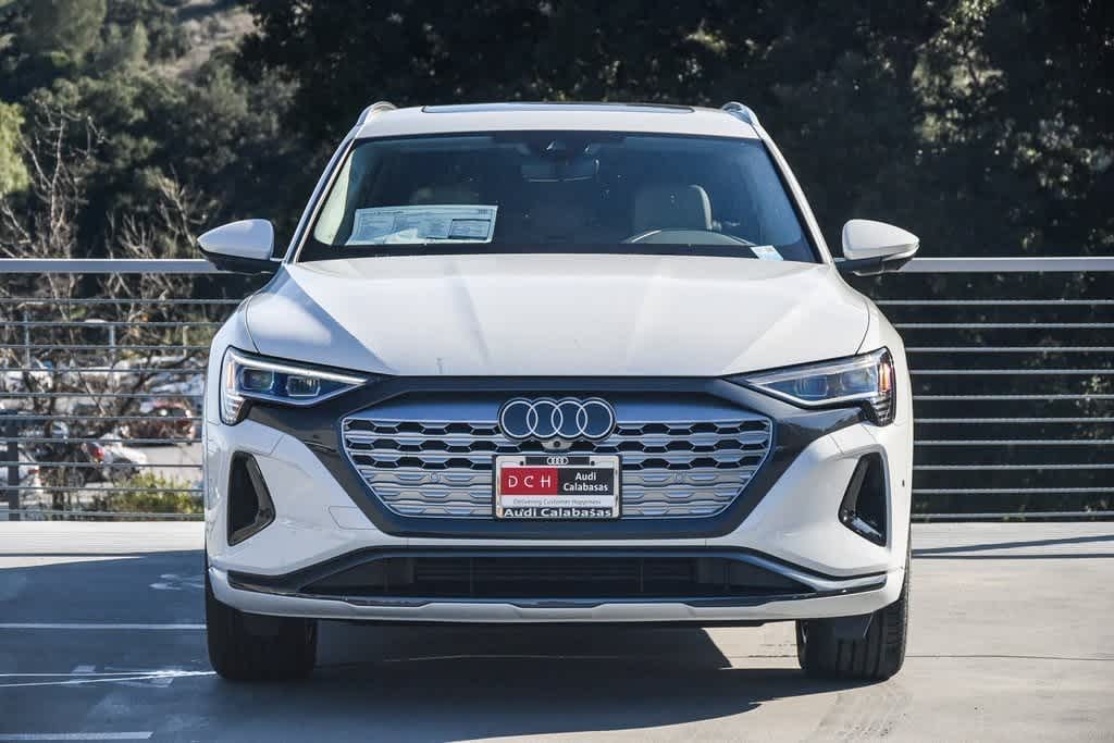 2024 Audi Q8 e-tron Premium Plus 2